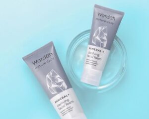 Wardah Nature Daily Mineral+ Facial Foam