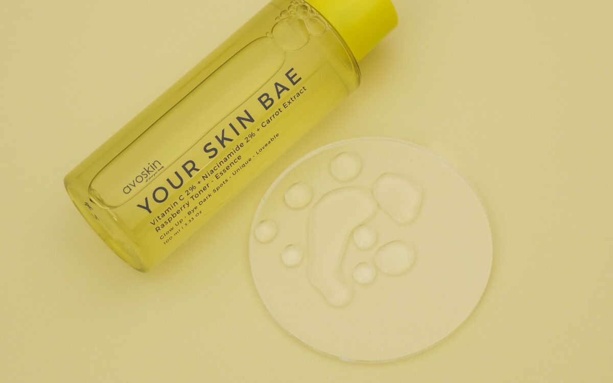 Avoskin Your Skin Bae Vitamin C 2% + Niacinamide 2% + Carrot Extract + Raspberry